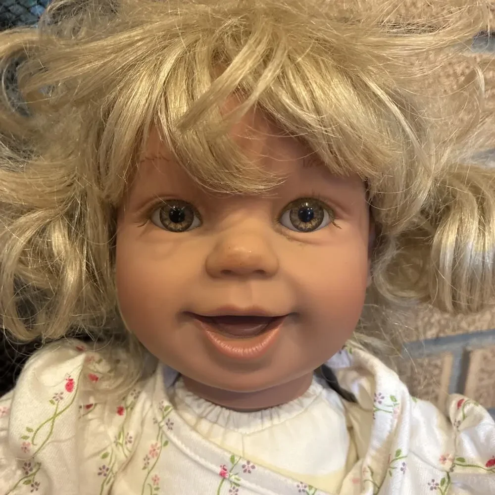Pat Secrist 1996 “SQUIRT” Doll 22